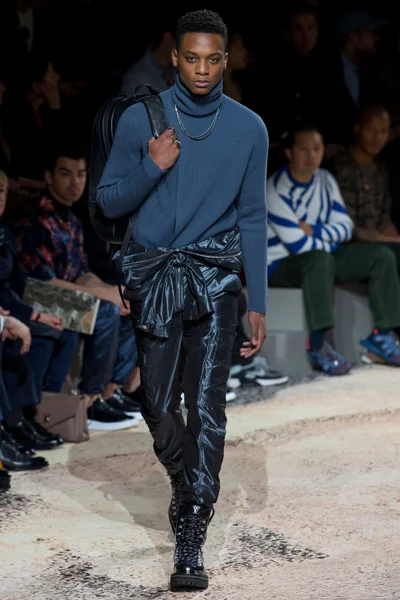 Look 39